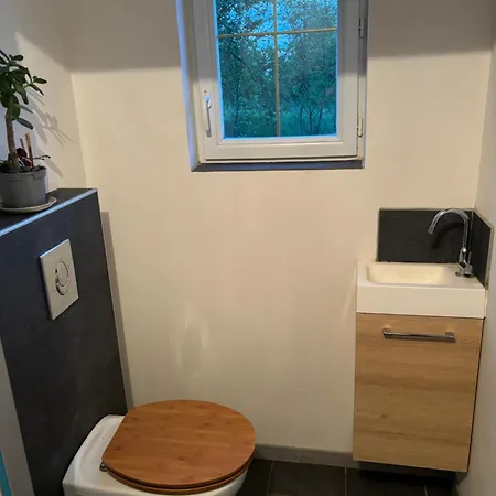 Varent Guest Place